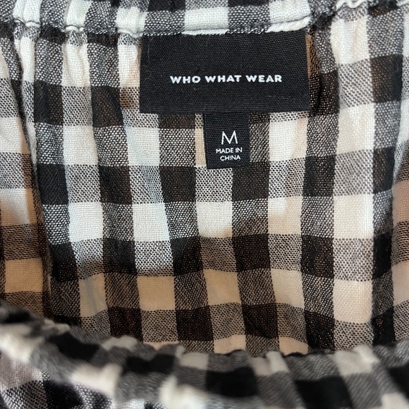 Black and White Off the Shoulder Top - Picture 6 of 6